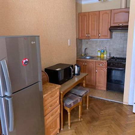 Apartment On Hoholya Street Czernowitz Exterior foto